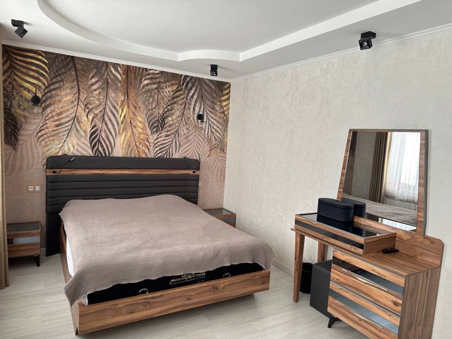 Гостиница России-Сдается новый дом в престижном районе!