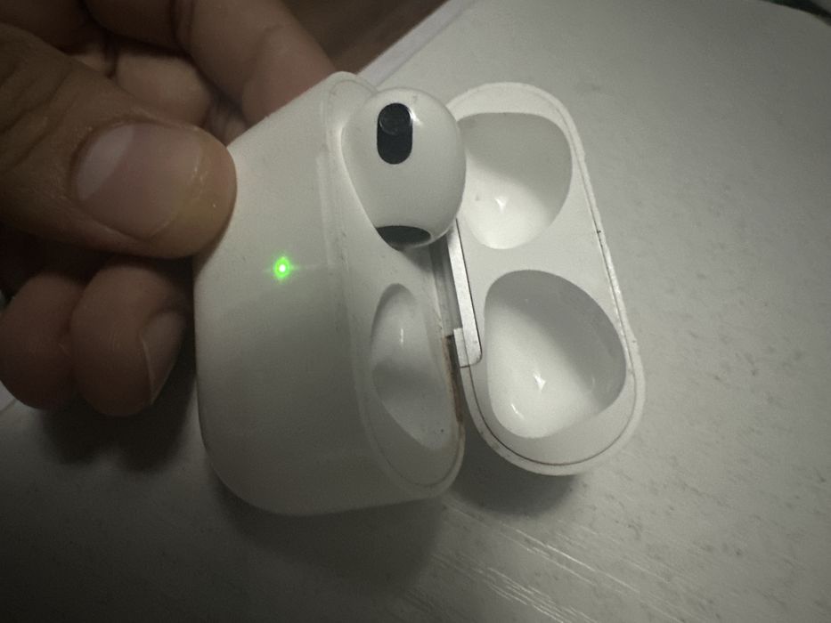 Air pods 2 original. Левая ушка