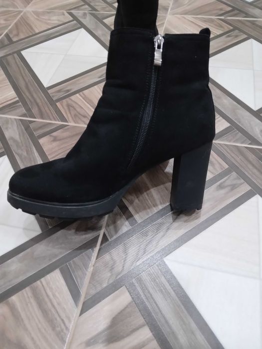 Сапожки женские      .