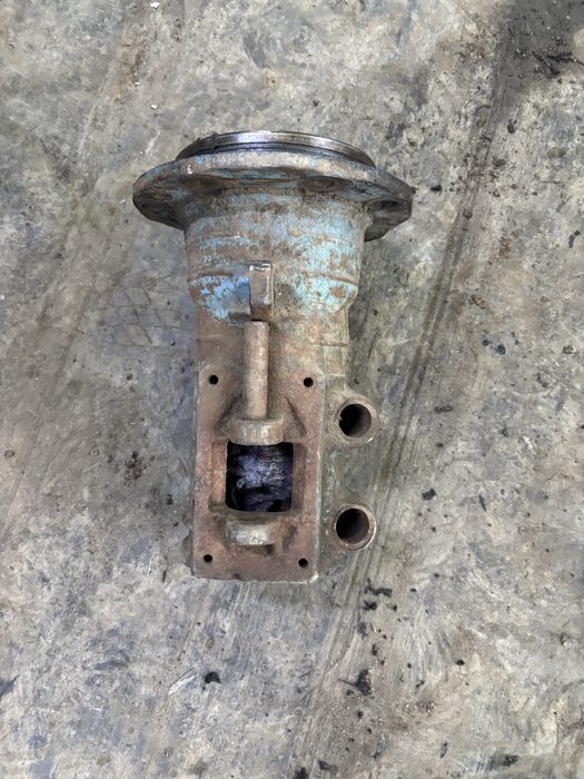 Корпус переднего моста мтз