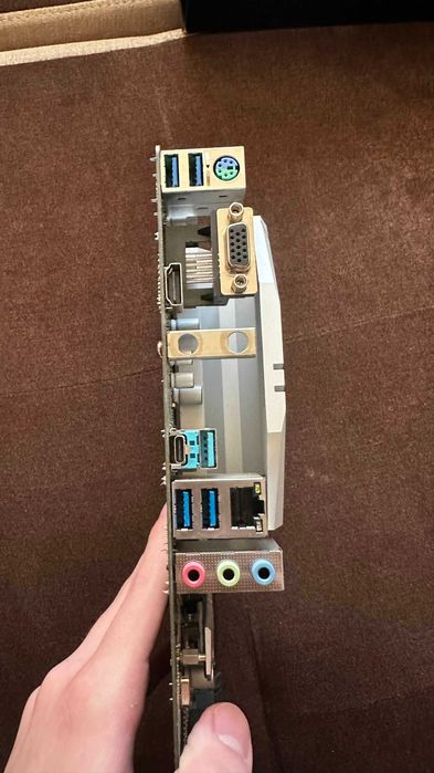 Дънна платка ASRock B550 Pro4 с гаранция