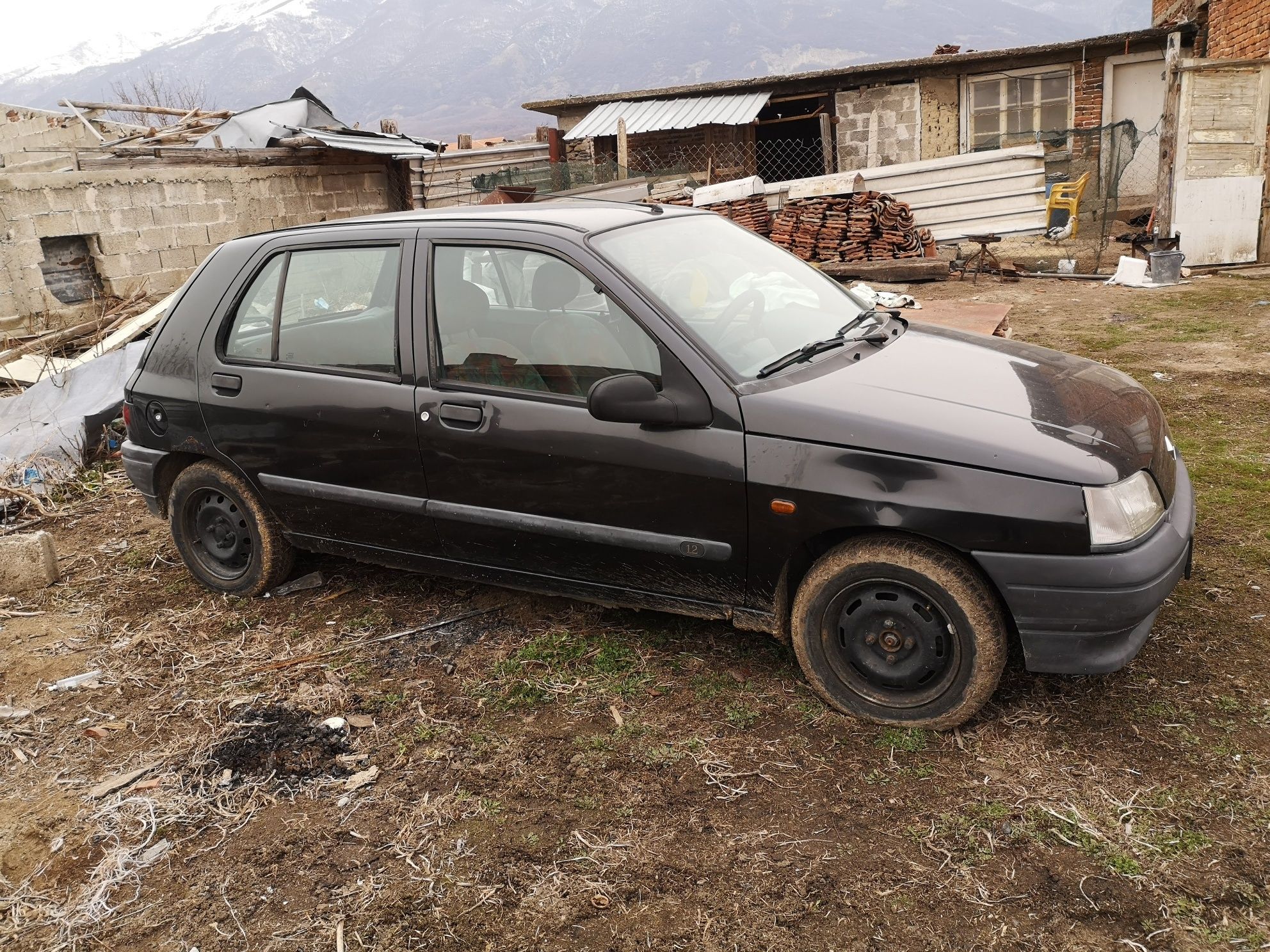 Рено клио на части с. Кърнаре • OLX.bg
