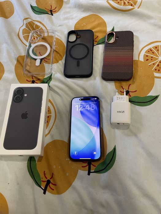 Продавам iPhone 17 256 GB