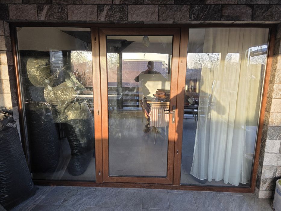 Fereastra cu usa Salamander