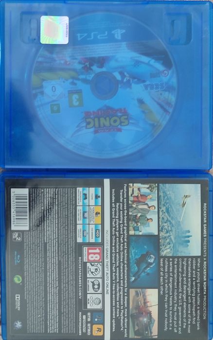 Vând 1 joc PS4  Sonic Racing