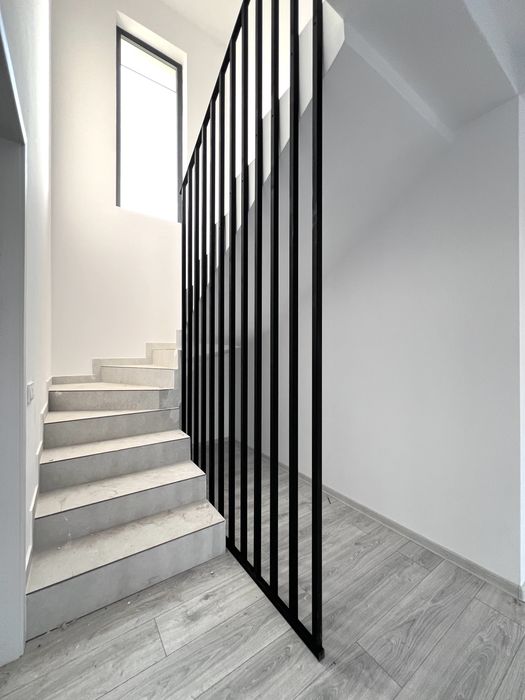 Proprietar/Acces asfaltat/Miroslava Vorovesti/canalizare