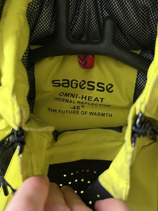 Горнолыжный костюм