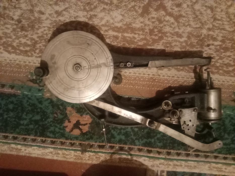 Обувная швейная машинка
