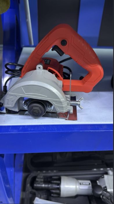 Пчелка RICHDA DeWalt