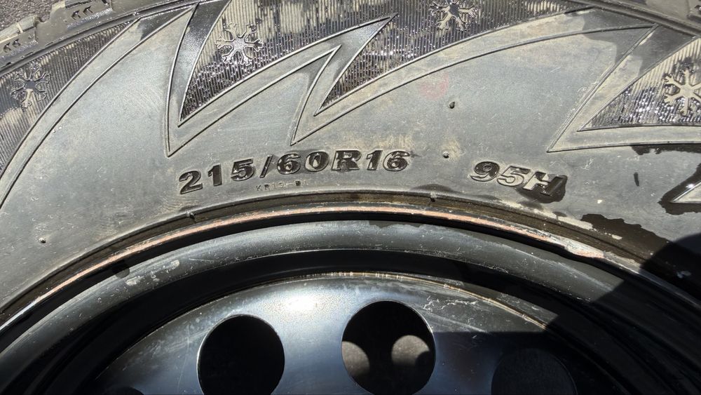 Продам диск с резиной диаметр 16