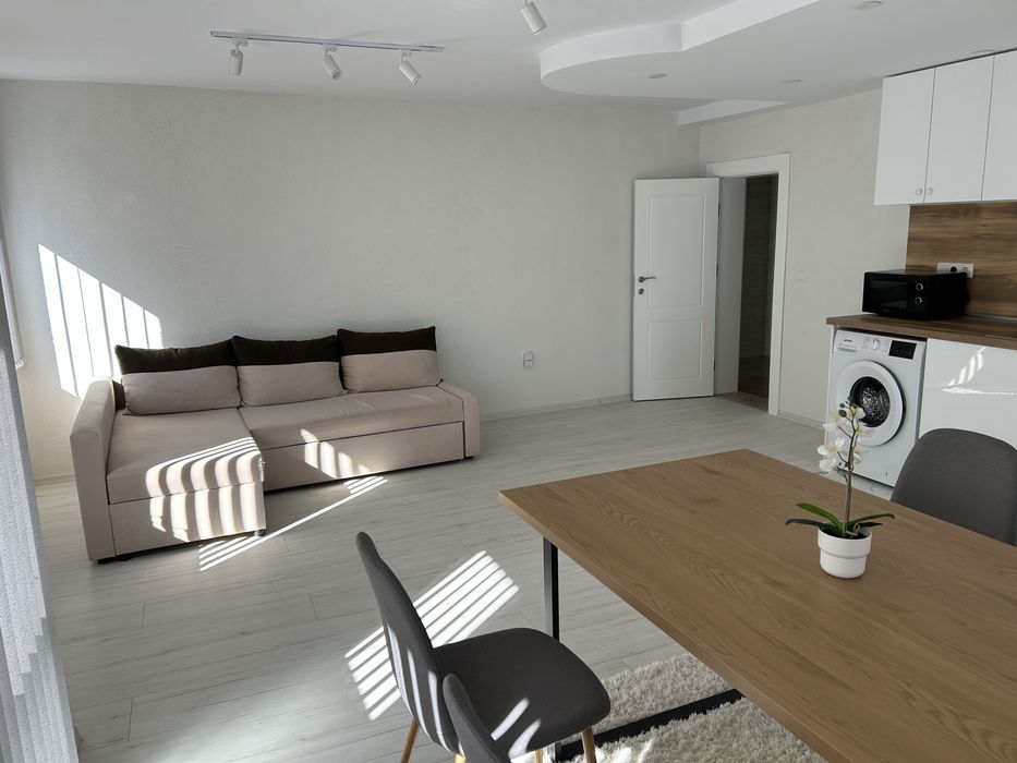 Дава се под наем Двустаен апартамент в Шумен, 2-ри корпус - 68 кв.м за 408 € - Снимка #4