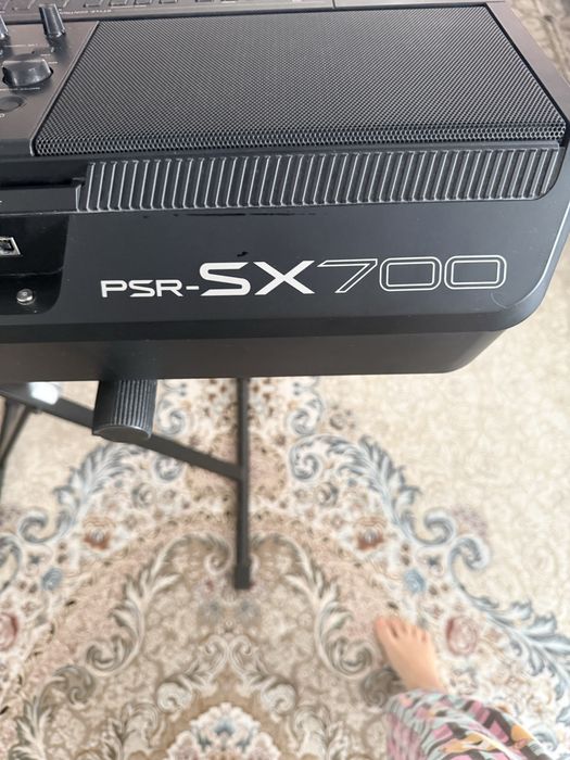 Синтезатор Yamaha PSR SX-700