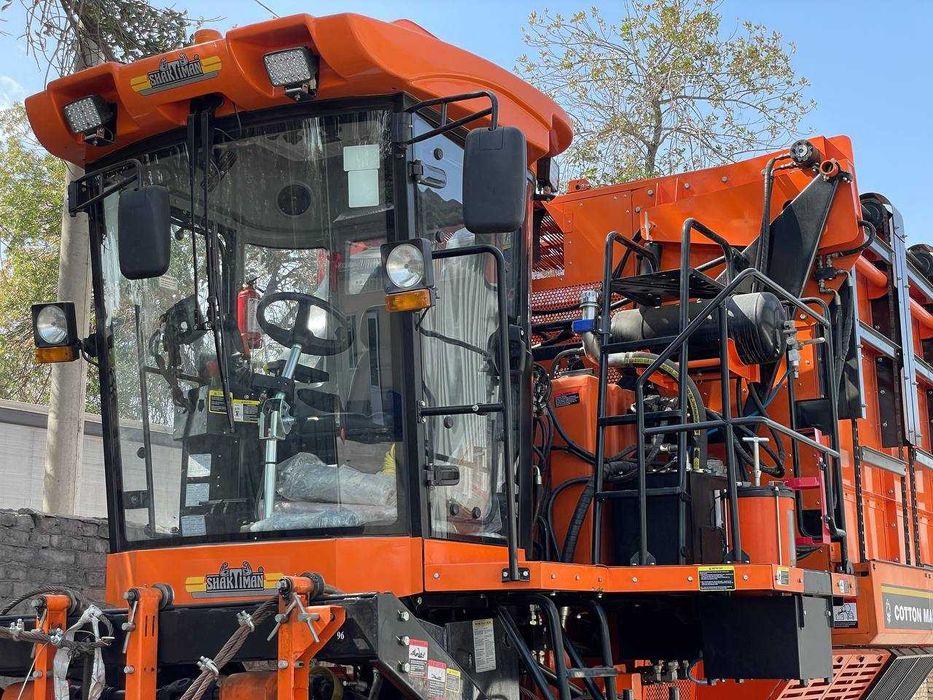 Пахта териш комбайни Cotton master