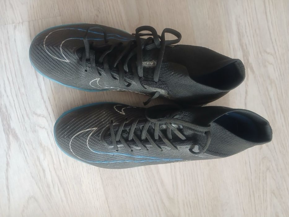 Футбольные бутсы на мальчика