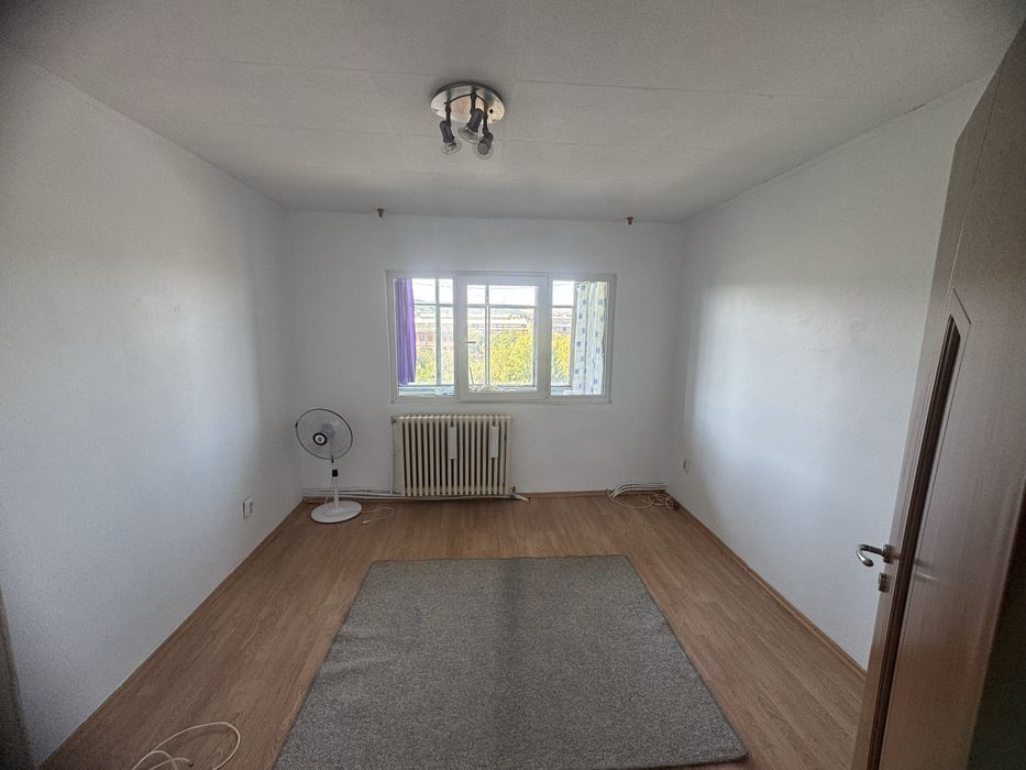 Proprietar,inchiriez apartament cu 3 camere Dambul Rotund