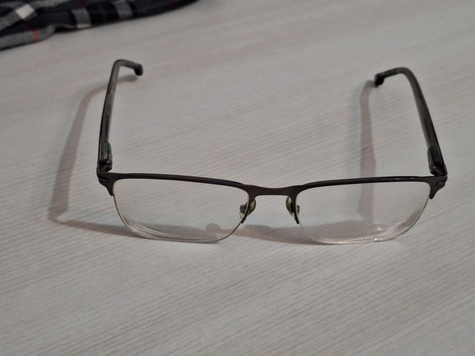 Rame ochelari vedere carrera