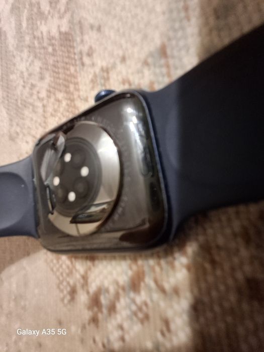 Apple Watch Series 6 (GPS)  Blue/ Deep Navy
​Cureaua: Deep Navy (Curea sport din silicon bleumarin)