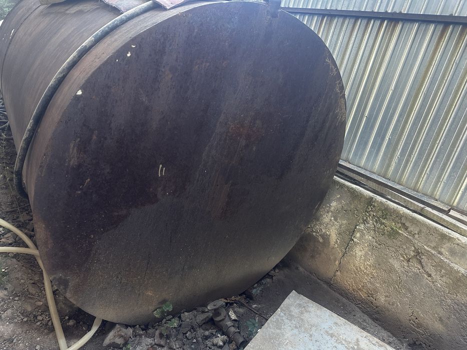 Железный бачек