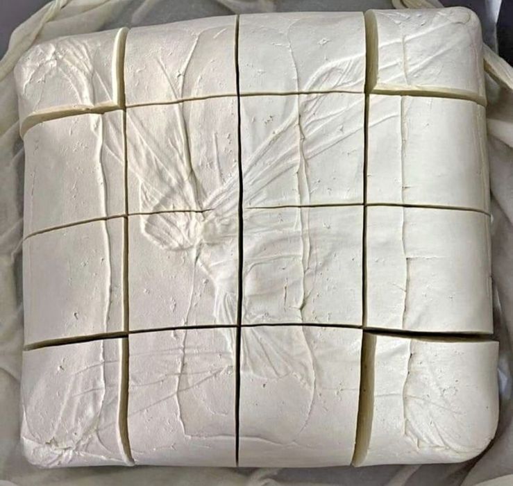 Telemea caș branza lactate