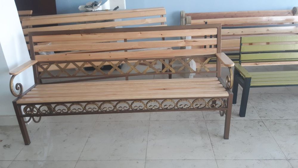 Скамейка сотилади