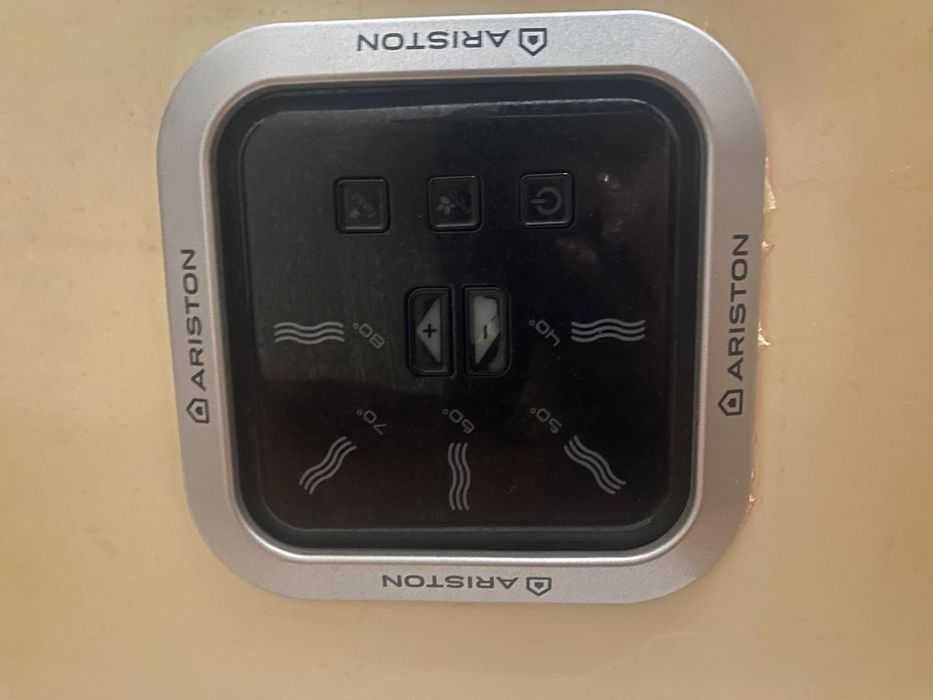 Продам водонагреватель на запчасти