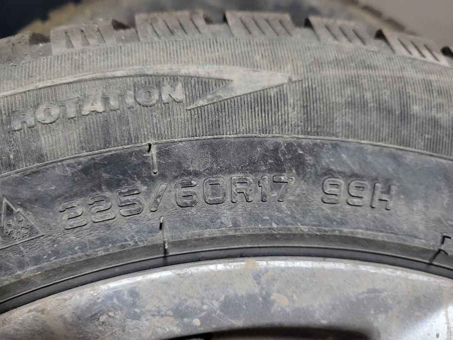 Зимние шины с дисками 225/60 R17