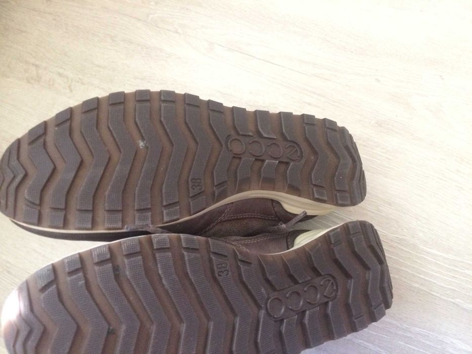 Страхотни обувки ЕССО,като нови.