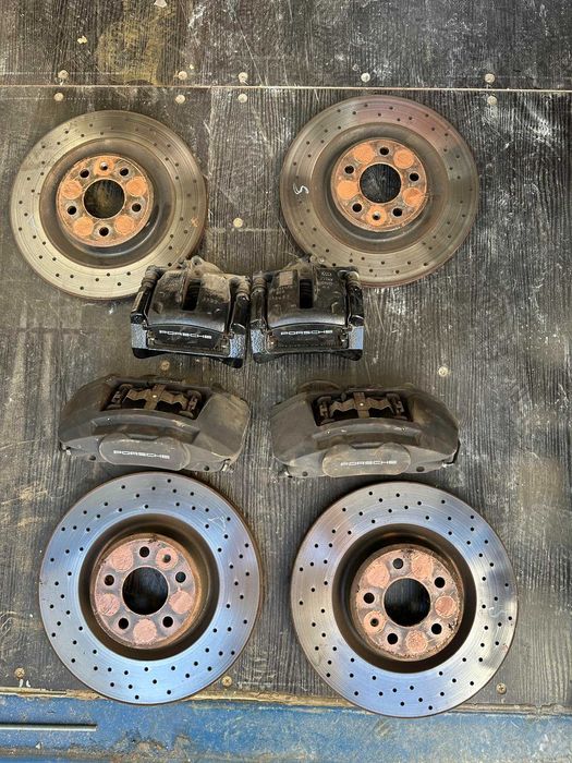 Kit frane Brembo 4 pistoane plug & play Audi A4 A5 Q5 (Porsche Macan)