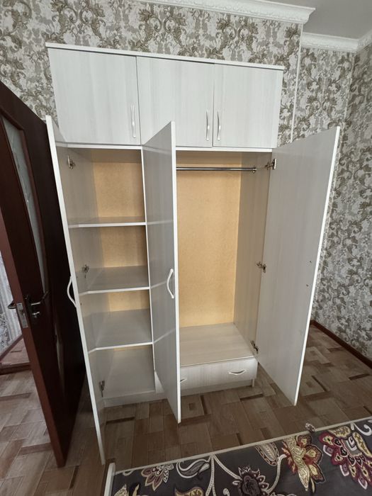 Мебель,шкафы и комот