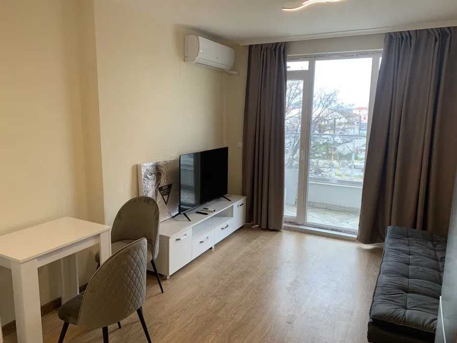 Дава се под наем Двустаен апартамент в София, Дружба 1 - 65 кв.м за 511 € - Снимка #1