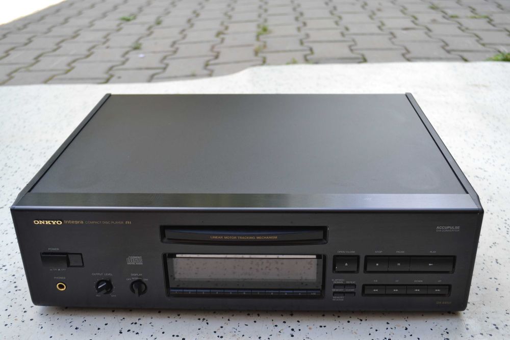 Cd player Onkyo Integra DX 6850 Defect