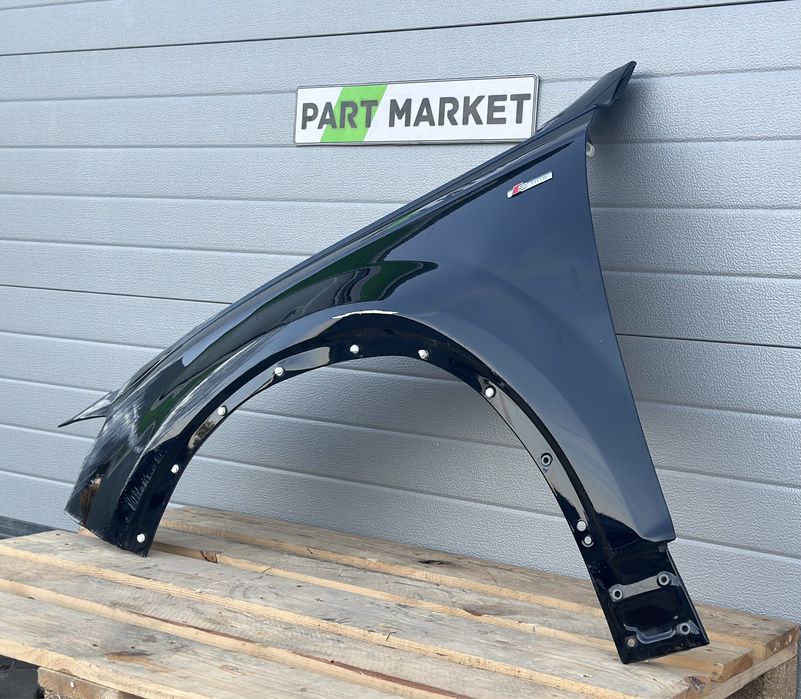 Ляв калник AUDI Q7 4M