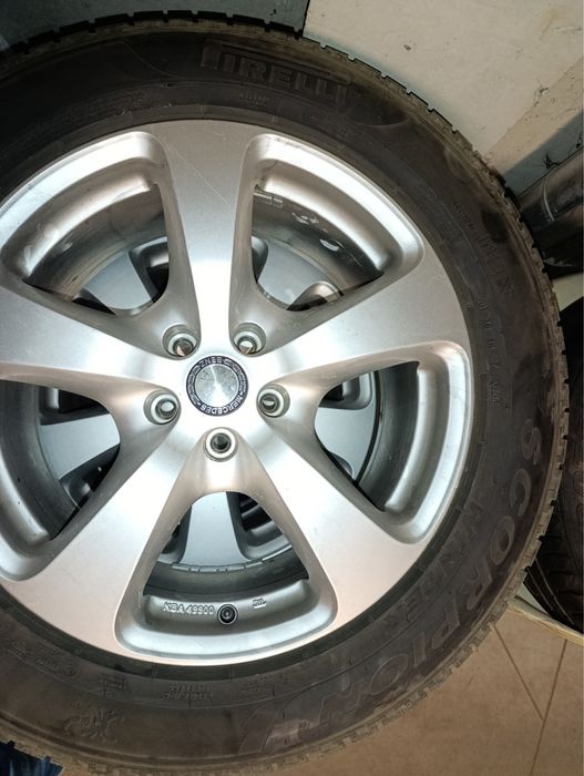 Автомобилни гуми пирели