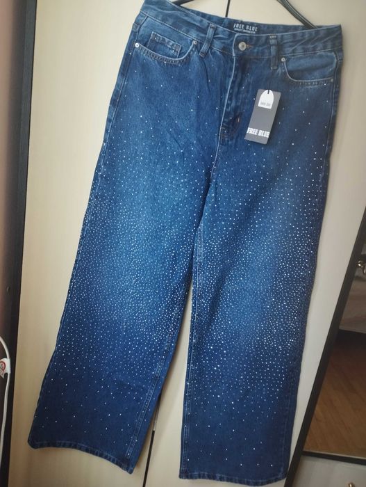 Дамски дънки, пуснат крачол с камъни