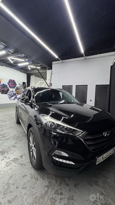 Hyundai Tucson.
