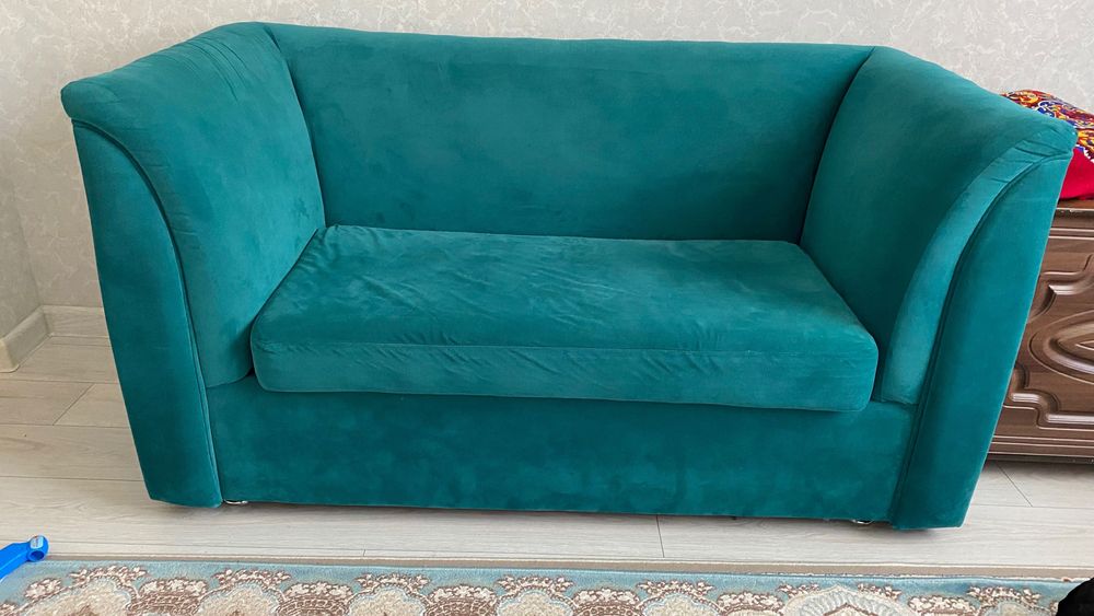 Компактный диванчик