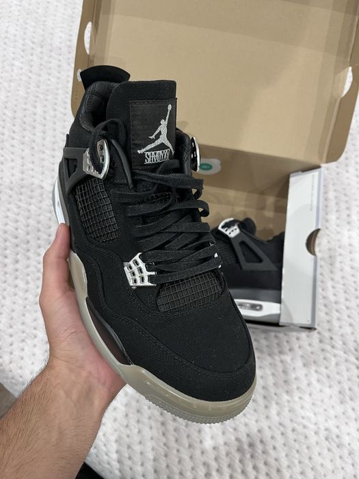 Jordan 4 black