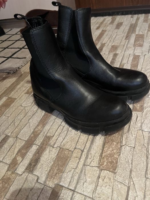 Черни боти естествена кожа