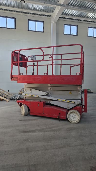 Vând 2 nacele electrice de 12 m  MEC 3247ES