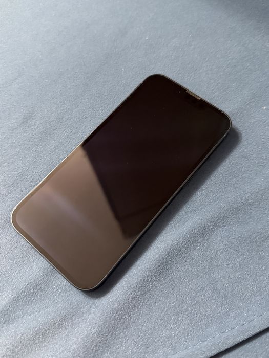 Продам iPhone 13 Б/у
