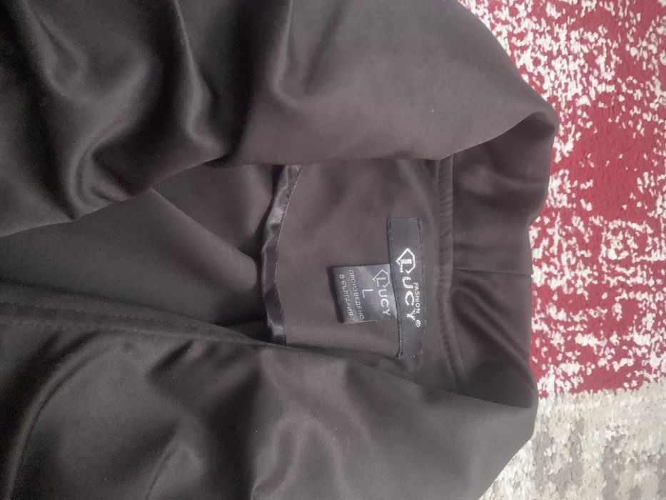 Дрехи-Алеса,Юнона,Луси