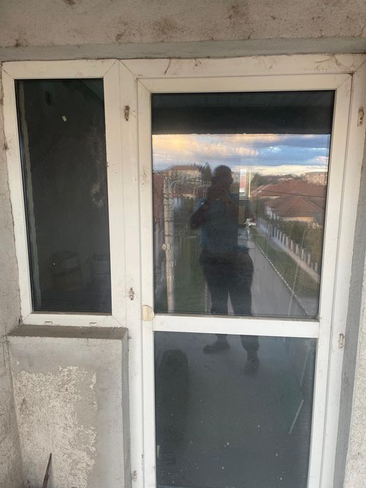 Vând ferestre termopan si uși balcon