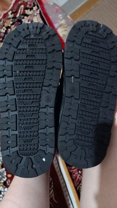 Продам угги черные, натуралка