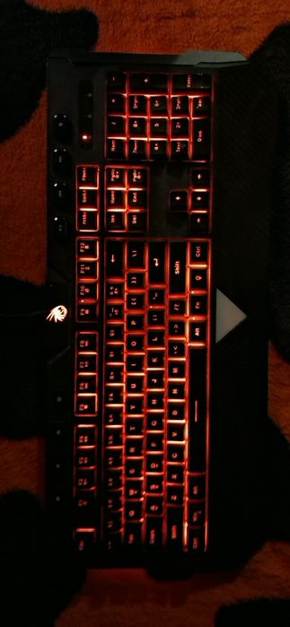 Tastatura de gaming mecanica cu led