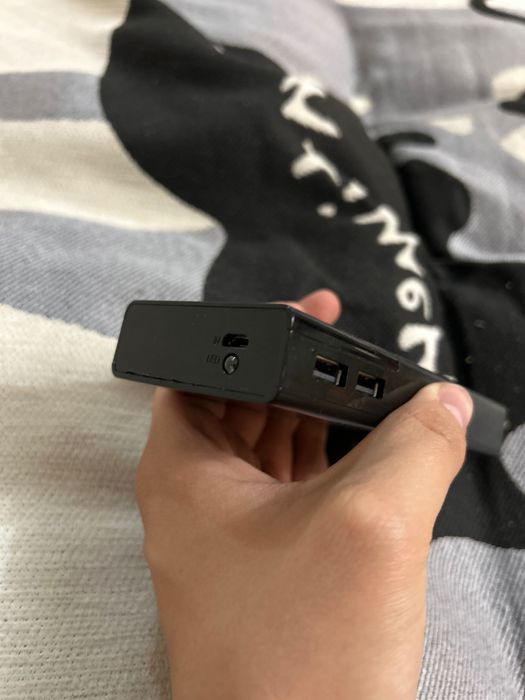 Повер банк DEMACO