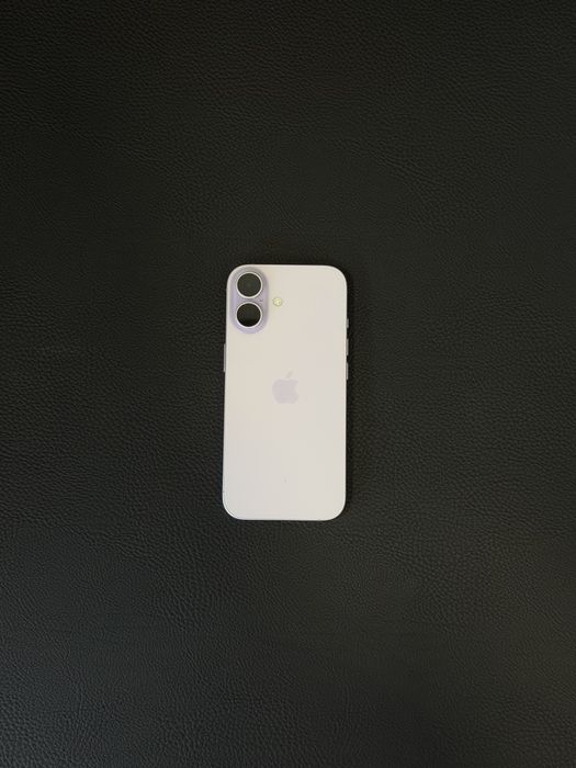 Перфектен iPhone 17 - 38 цикъла + застраховка