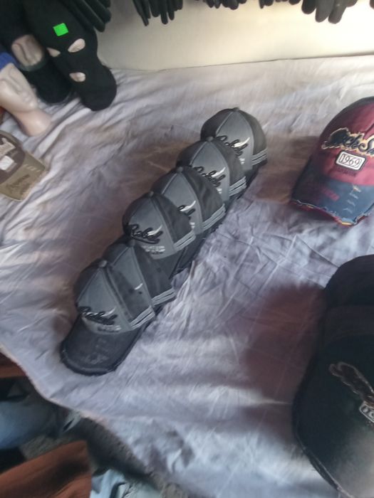 Кепка бош кийимлар