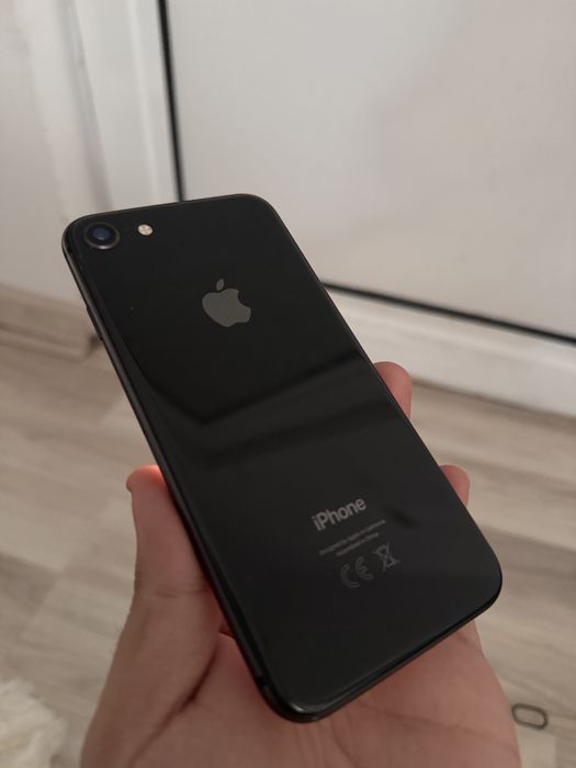 iPhone 8 100% 64GB