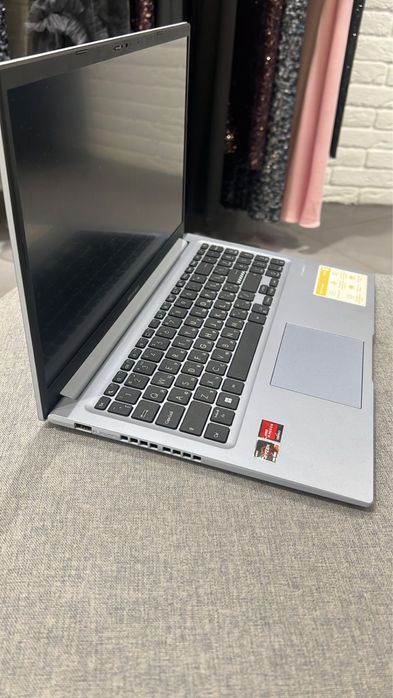 asus vivobook m1502i