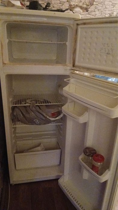 Продам холодильник б/у в рабочем состонии